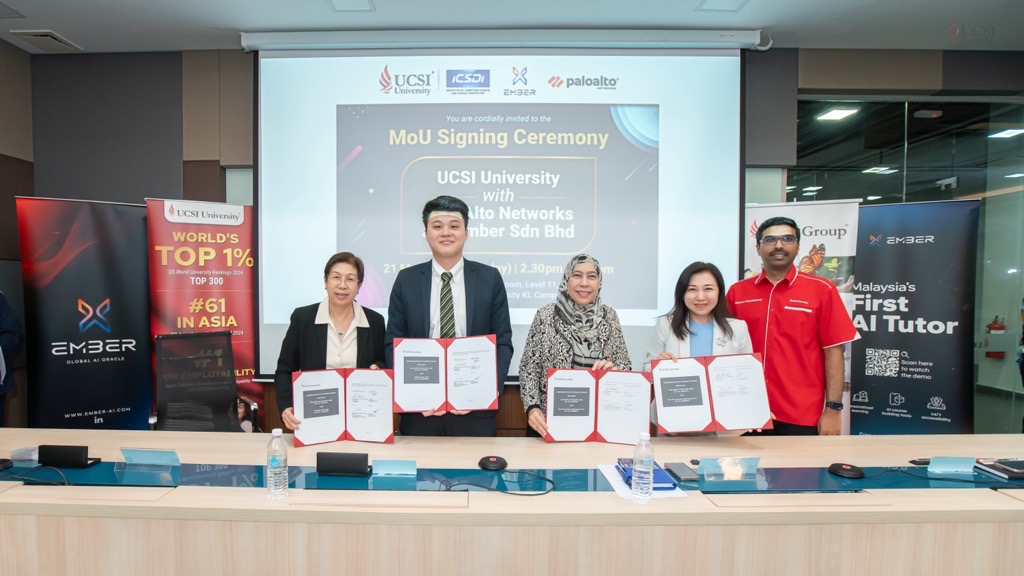 From left: UCSI University deputy vice-chancellor of Research and Postgraduate Studies Distinguished Prof Phang Siew Moi, Ember Sdn Bhd CEO Chai Qiaozi, UCSI University deputy vice-chancellor of Academic and Internationalisation Prof Datuk Dr Rohana Binti Yusof, Palo Alto Networks Malaysia country manager Sarene Lee, and UCSI University director of the Institute of Computer Science and Digital Innovation Asst Prof Ts Dr Raenu AL Kolandaisamy ink two groundbreaking MoUs.