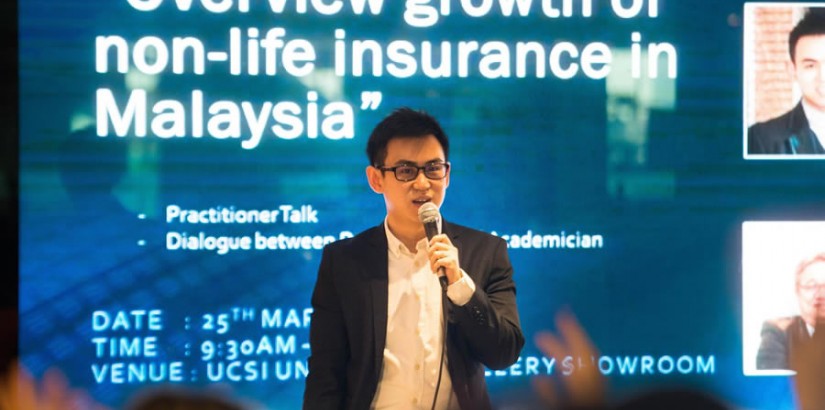  Ong Shze Yeong, Head of Actuarial at AXA Affin General Insurance Berhad was at UCSI University to discuss the general insurance industry in Malaysia and to share career insights in this emerging market.